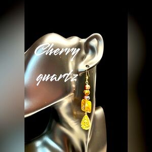 🍒Long dangle earrings old world look